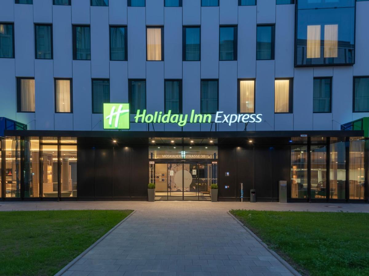 Holiday Inn Express Duesseldorf - Hauptbahnhof By Ihg Exteriér fotografie